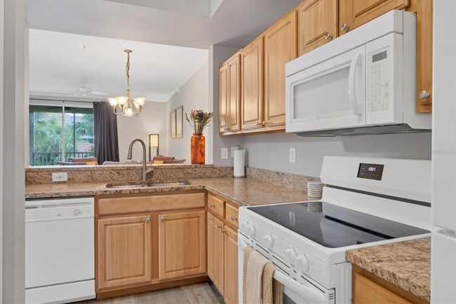 16-211 - 5700 Bentgrass Dr, Condo with 3 bedrooms, 3 bathrooms and null parking in SARASOTA FL | Image 13