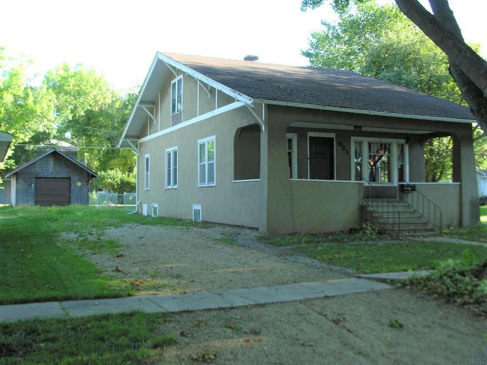 Oak St, Osage, IA 50461