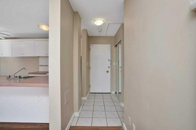 208 - 4700 55 Street, Home with 1 bedrooms, 1 bathrooms and 1 parking in Red Deer AB | Image 2