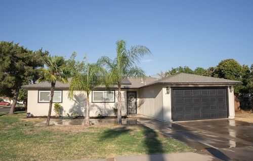 4584 N Hulbert Ave, Fresno, CA, 93705-0827 | Card Image