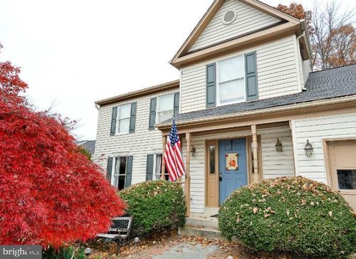 6324 Deepwood Farm Dr, CLIFTON, VA, 20124-2474 | Card Image