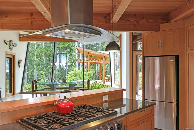 0 Neilson Island, House other with 4 bedrooms, 3 bathrooms and null parking in Tofino BC | Image 21