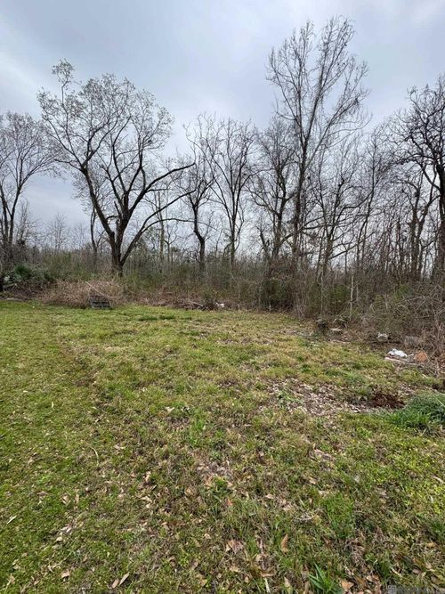 852 Saint John Ln, Baton Rouge, LA, 70807-1424 | Card Image