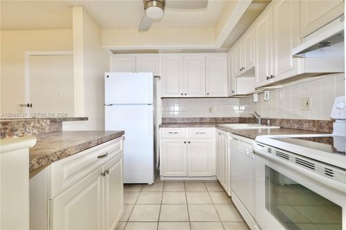 116-9448 S Belfort Cir, Tamarac, FL, 33321-1860 | Card Image