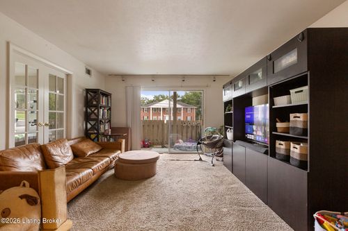 h121-1935 Gardiner Ln, Louisville, KY, 40205-2823 | Card Image
