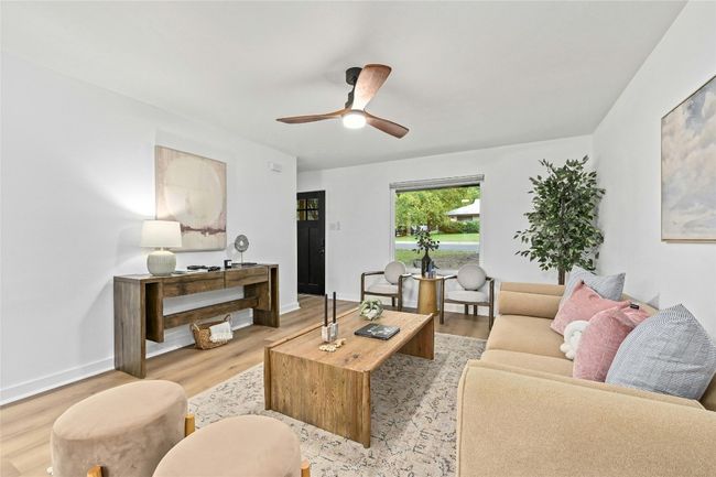 2114 Vanderbilt Ln, House other with 5 bedrooms, 3 bathrooms and 6 parking in Austin TX | Image 8