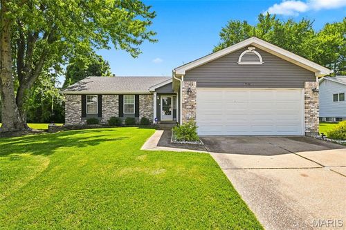 3946 Salvation Road, Florissant, MO, 63034 | Card Image