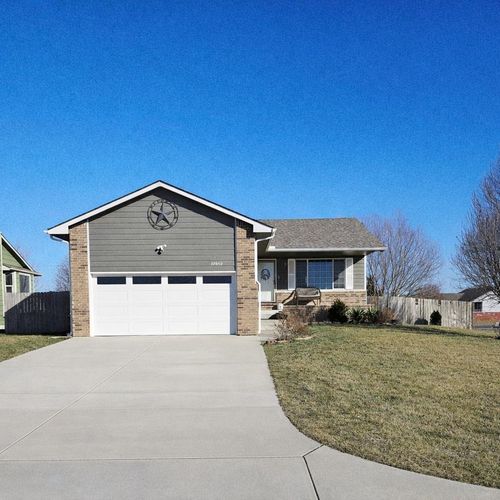 12002 W Grant Ct, Wichita, KS, 67235-1814 | Card Image