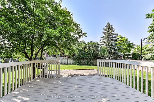 70 Macrill Rd, House other with 5 bedrooms, 5 bathrooms and 5 parking in Markham ON | Image 45