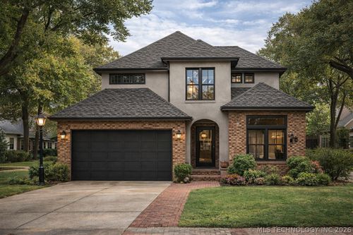 4750 Boston Pl, Tulsa, OK, 74105-4418 | Card Image