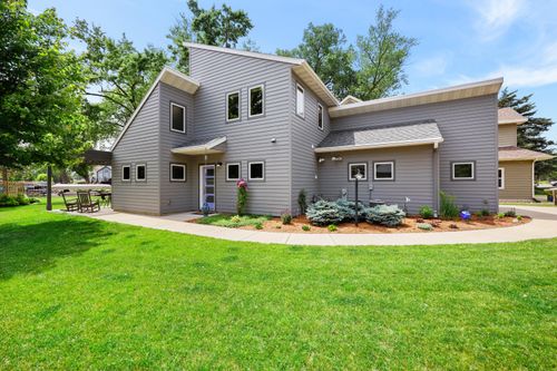 2830 Tomahawk Ct, Middleton, WI, 53562-1935 | Card Image
