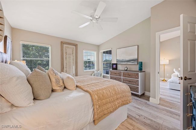 APT-201 - 2450 Old Groves Rd, Condo with 2 bedrooms, 2 bathrooms and null parking in Naples FL | Image 23