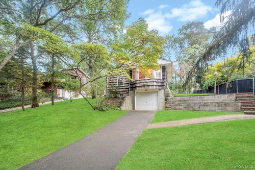 14 Woodvale Ave, Kings Park, NY, 11754-1026 | Card Image