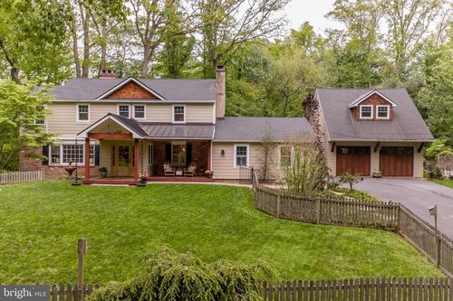 15 Dogwood Ln, Doylestown, PA, 18901-3114 | Card Image