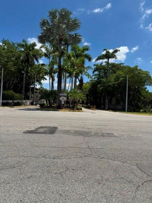 9432-9432 Sw 140th Ct, Miami, FL, 33186-1281 | Card Image