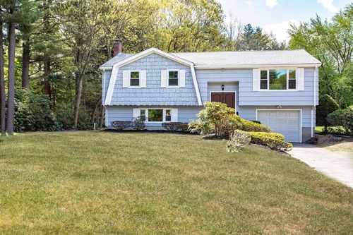 43 Gilbert Dr, Stoughton, MA, 02072-3913 | Card Image