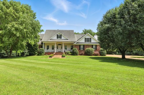 1069 Pleasant Valley Rd, Greenbrier, TN, 37073-4888 | Card Image