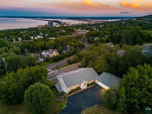 1002 Martha St, Duluth, MN, 55805-1157 | Card Image