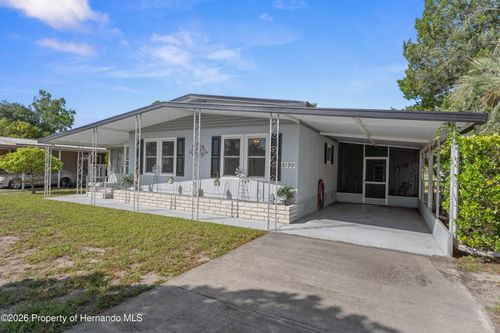 8199 Modena Ave, BROOKSVILLE, FL, 34613-5812 | Card Image