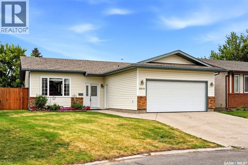 5831 Keffner Bay, Regina, SK, S4X4B8 | Card Image