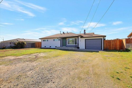 1984 16th St, Olivehurst, CA, 95961-4650 | Card Image