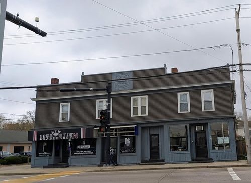 99-101 E Main St, Milford, MA, 01757-2700 | Card Image