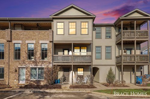 2074 Celadon Dr Ne, Grand Rapids, MI, 49525-3914 | Card Image