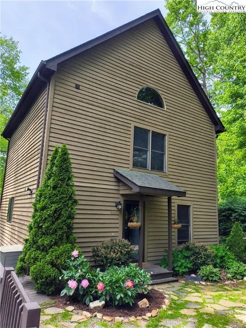 888 Benjamin Dr, Boone, NC, 28607-9753 | Card Image