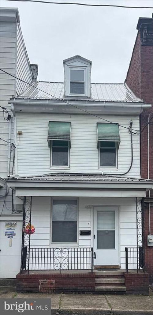 125 N West St, SHENANDOAH, PA, 17976-1670 | Card Image