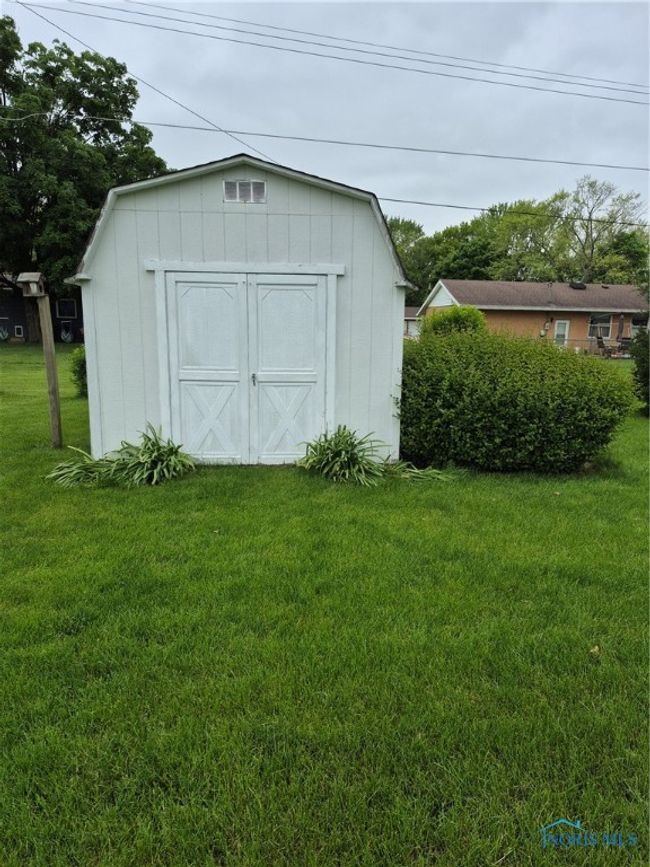1100 Cherry Ln, House other with 3 bedrooms, 2 bathrooms and 2 parking in Findlay OH | Image 27
