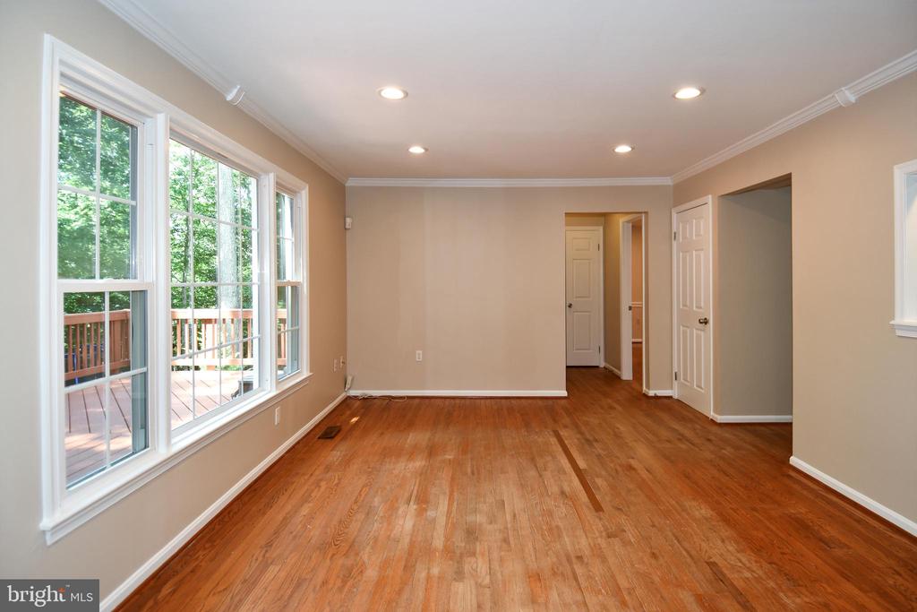 Residential in WOODBRIDGE 3