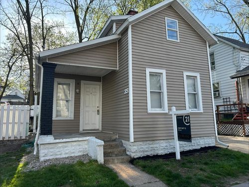 35 Inlet Pl Ne, Grand Rapids, MI, 49503-3613 | Card Image