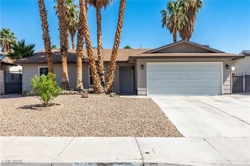 3143 La Mesa Dr, Henderson, NV, 89014-3648 | Card Image
