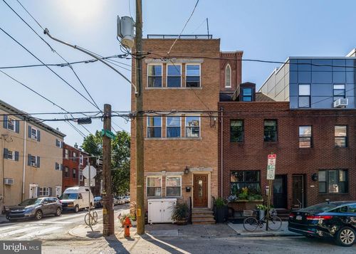 918 Catharine St, PHILADELPHIA, PA, 19147-2703 | Card Image