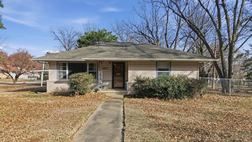 4905 S Columbia Ave, Tulsa, OK, 74105-5142 | Card Image