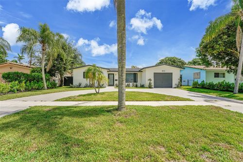 5512 Cleveland St, Hollywood, FL, 33021-4616 | Card Image