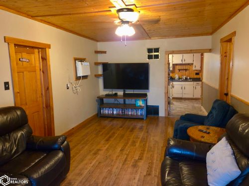 501 Cedar St, Montrose, IA, 52639-9709 | Card Image