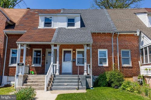 1122 W Ridge Rd, LINWOOD, PA, 19061-3916 | Card Image