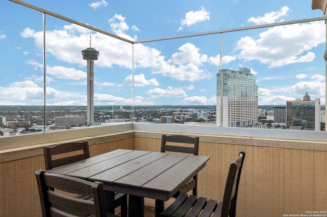 APT-203 - 215 Center St, Condo with 2 bedrooms, 2 bathrooms and null parking in San Antonio TX | Image 38