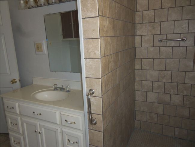 307 Ne 5 Th St, House other with 2 bedrooms, 2 bathrooms and null parking in Hubbard TX | Image 17