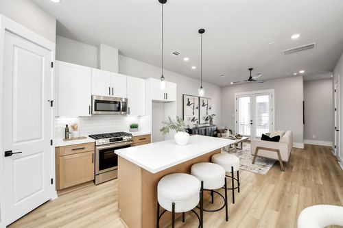 e-1104 Mansfield St, Houston, TX, 77091-4054 | Card Image