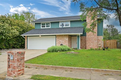 7317 Shadywood Dr, Austin, TX, 78745-6485 | Card Image