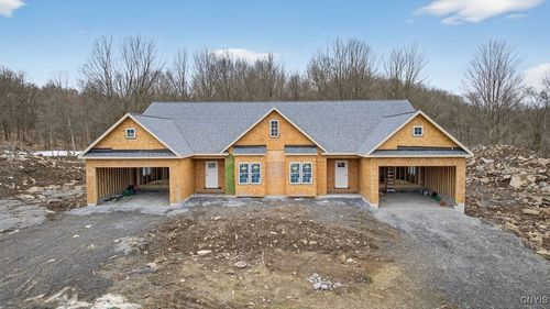 28 Free Fall Ln, Syracuse, NY, 13201 | Card Image