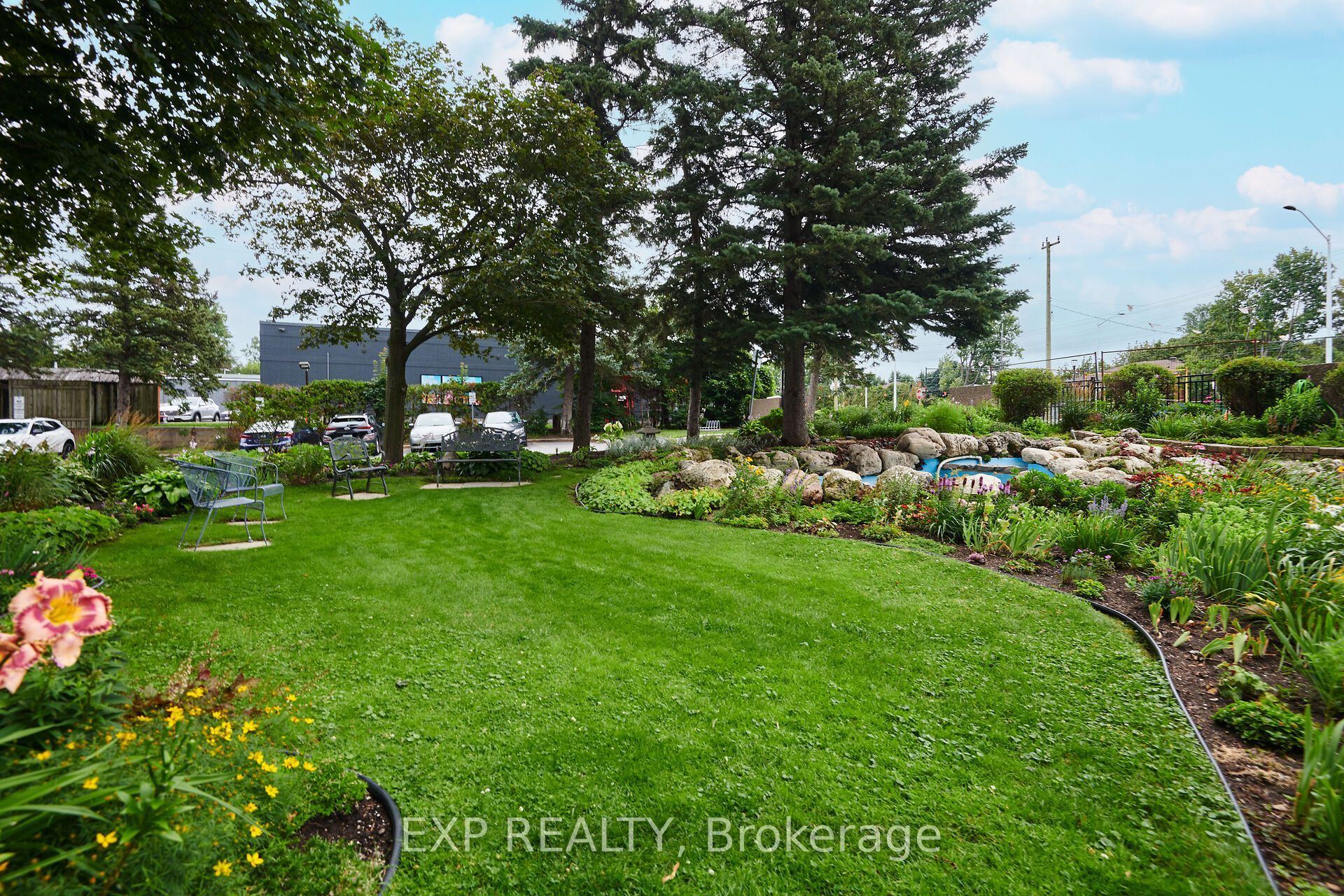 Residential in Woodroffe 5