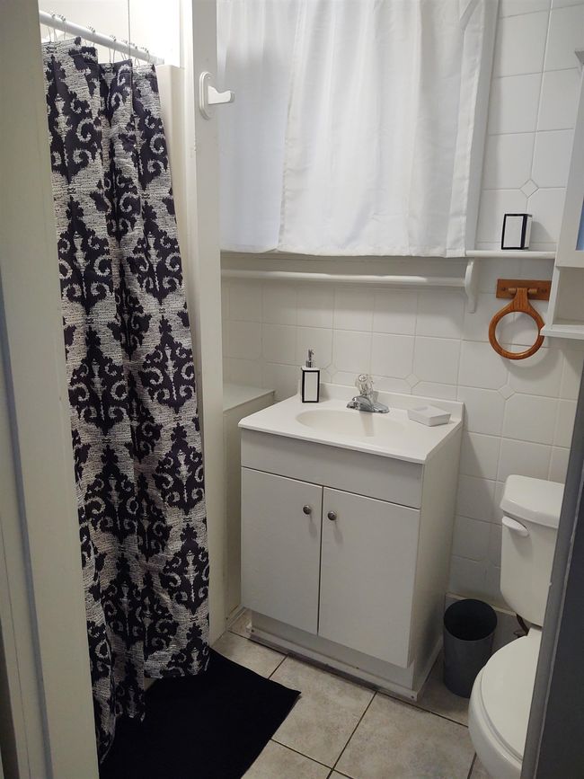APT-1-4 - 22 Chestnut St, Home with 0 bedrooms, 0 bathrooms and null parking in Brattleboro VT | Image 38