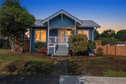 1702 Rainier Ave, Everett, WA, 98201-2427 | Card Image