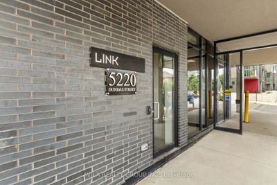 D420 - 5220 Dundas St, Condo with 2 bedrooms, 1 bathrooms and 1 parking in Burlington ON | Image 3