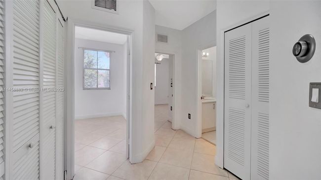 10931 Nw 79th St, Townhouse with 4 bedrooms, 2 bathrooms and null parking in Doral FL | Image 14