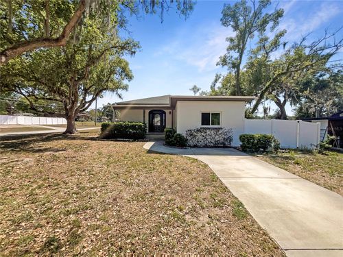370 E Waldo St, GROVELAND, FL, 34736-2848 | Card Image