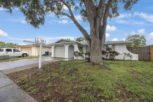 3453 6th Ave Se, LARGO, FL, 33771-2701 | Card Image